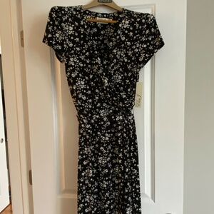 NWT Eliza J surplice jersey wrap dress black and white floral size M !!